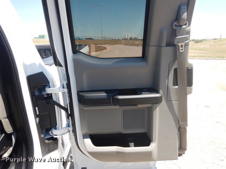 image for item GE9364 2017 Ford F250 Super Duty  SuperCab pickup truck