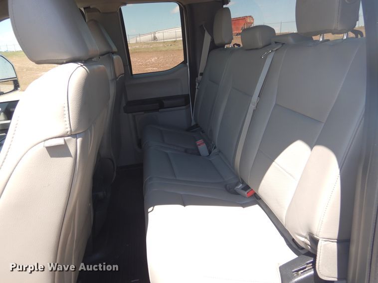 image for item GE9364 2017 Ford F250 Super Duty  SuperCab pickup truck