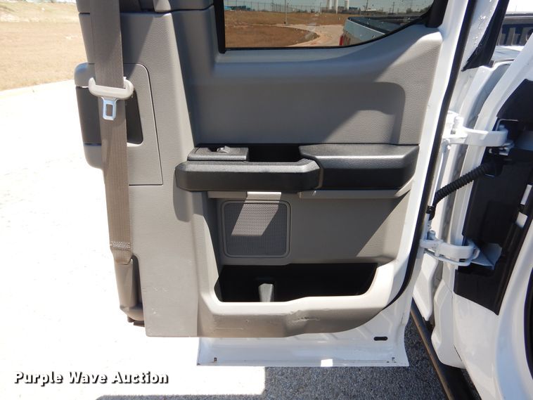 image for item GE9364 2017 Ford F250 Super Duty  SuperCab pickup truck