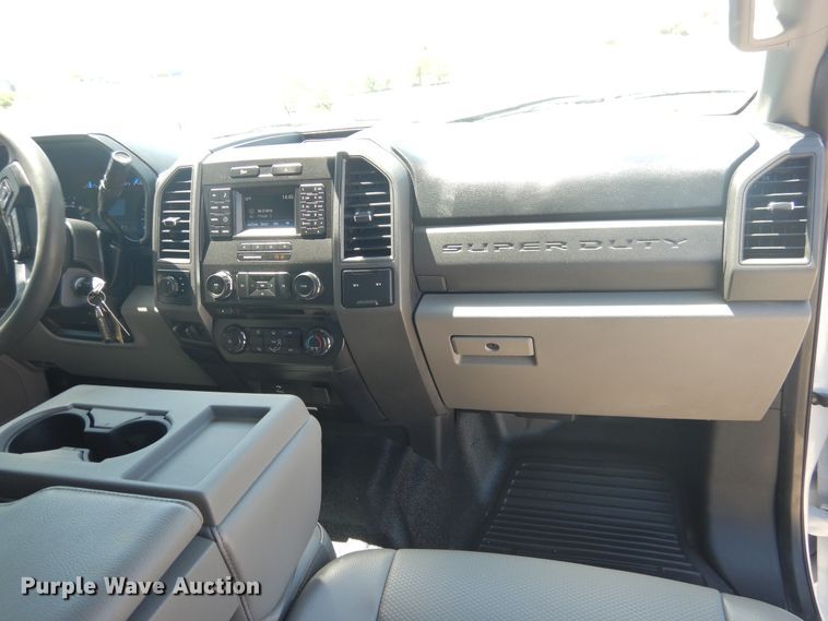 image for item GE9364 2017 Ford F250 Super Duty  SuperCab pickup truck