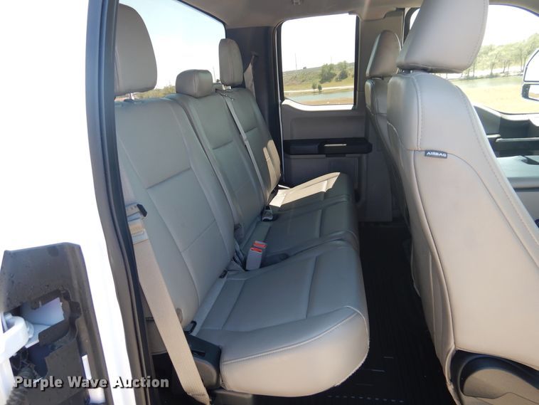 image for item GE9364 2017 Ford F250 Super Duty  SuperCab pickup truck