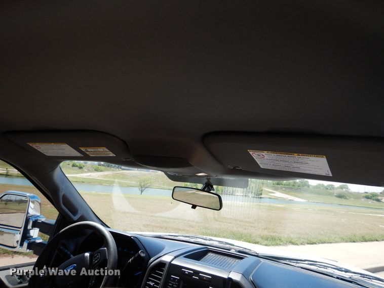 image for item GE9364 2017 Ford F250 Super Duty  SuperCab pickup truck