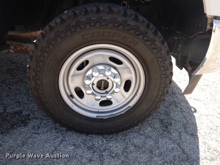 image for item GE9364 2017 Ford F250 Super Duty  SuperCab pickup truck