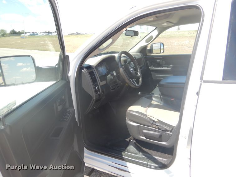 image for item GE9366 2011 Dodge Ram 2500HD  Crew Cab pickup truck