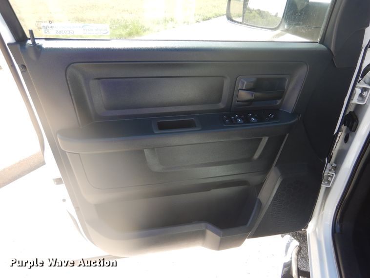 image for item GE9366 2011 Dodge Ram 2500HD  Crew Cab pickup truck