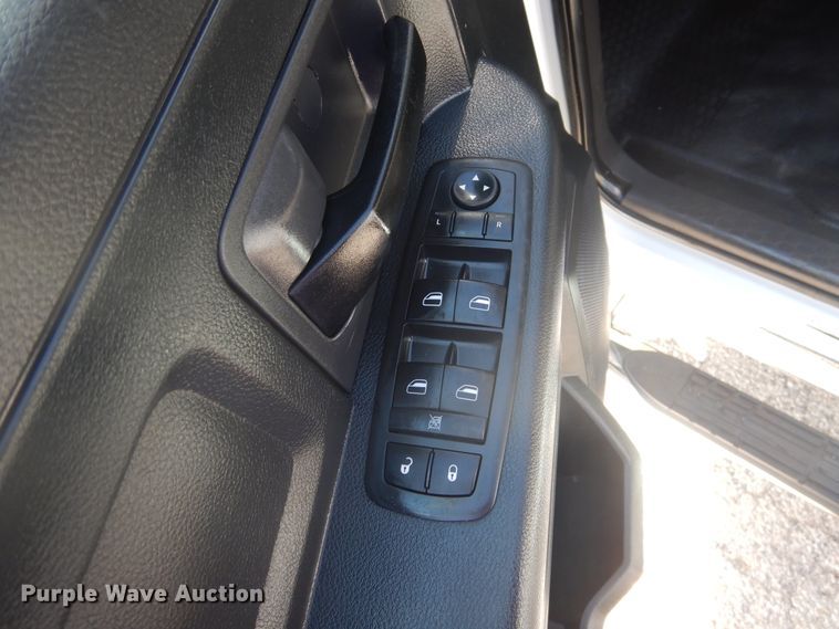 image for item GE9366 2011 Dodge Ram 2500HD  Crew Cab pickup truck