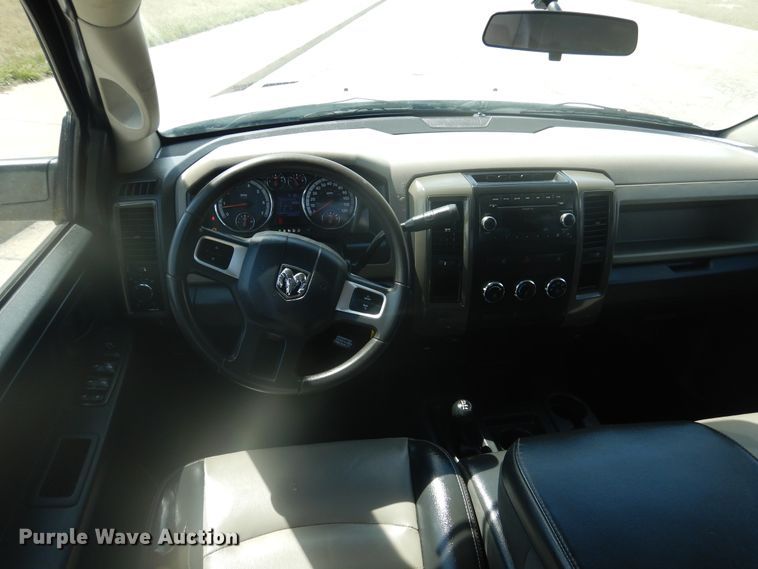 image for item GE9366 2011 Dodge Ram 2500HD  Crew Cab pickup truck