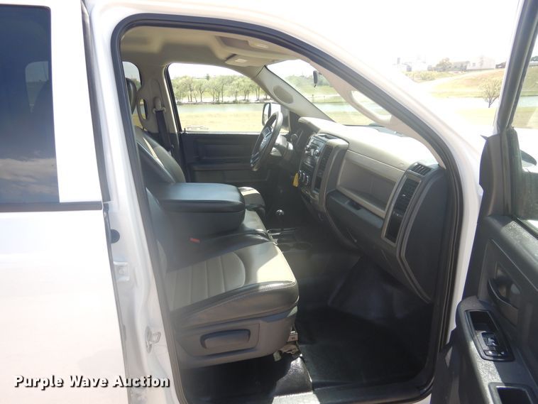 image for item GE9366 2011 Dodge Ram 2500HD  Crew Cab pickup truck