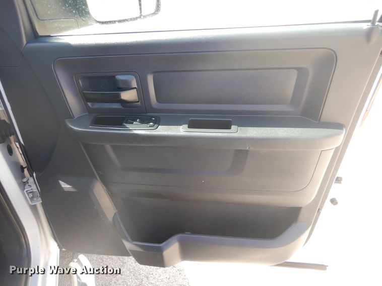 image for item GE9366 2011 Dodge Ram 2500HD  Crew Cab pickup truck