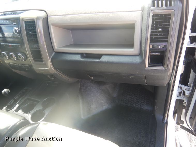 image for item GE9366 2011 Dodge Ram 2500HD  Crew Cab pickup truck