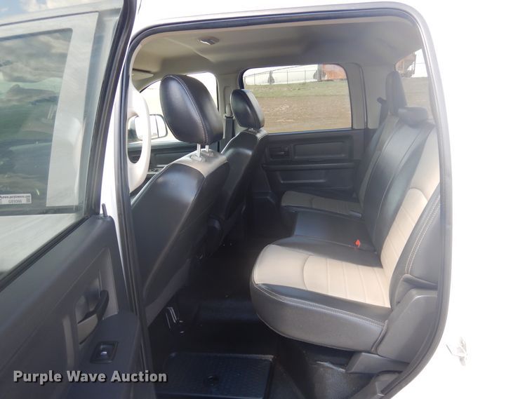 image for item GE9366 2011 Dodge Ram 2500HD  Crew Cab pickup truck