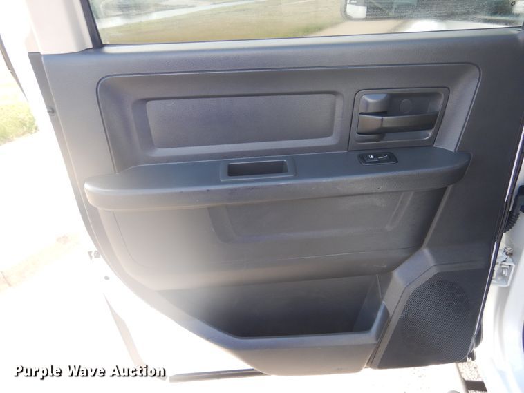 image for item GE9366 2011 Dodge Ram 2500HD  Crew Cab pickup truck