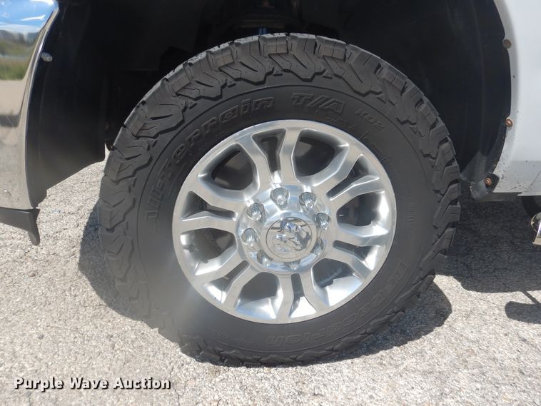 image for item GE9366 2011 Dodge Ram 2500HD  Crew Cab pickup truck