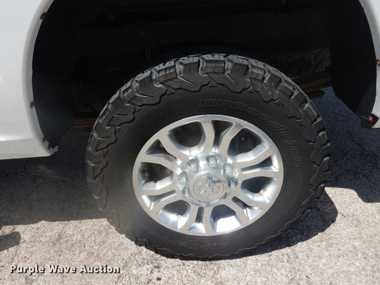 image for item GE9366 2011 Dodge Ram 2500HD  Crew Cab pickup truck