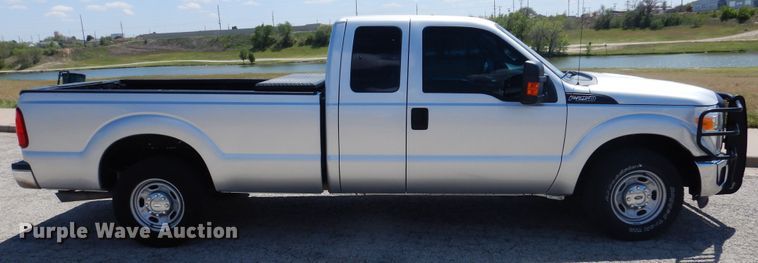 image for item GE9367 2012 Ford F250 Super Duty  SuperCab pickup truck