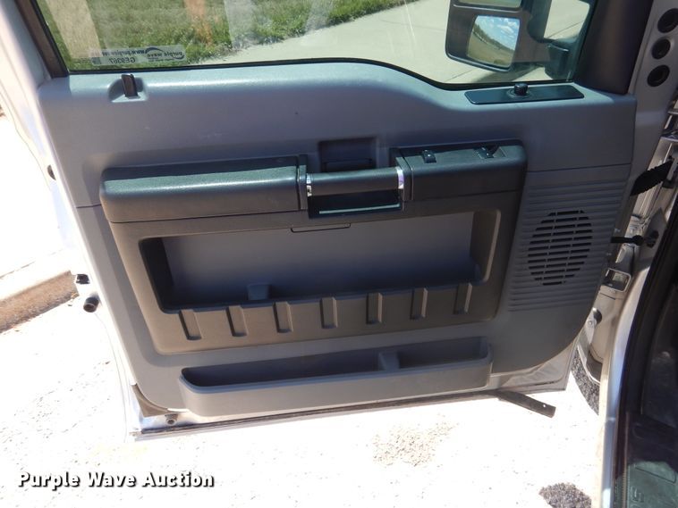 image for item GE9367 2012 Ford F250 Super Duty  SuperCab pickup truck