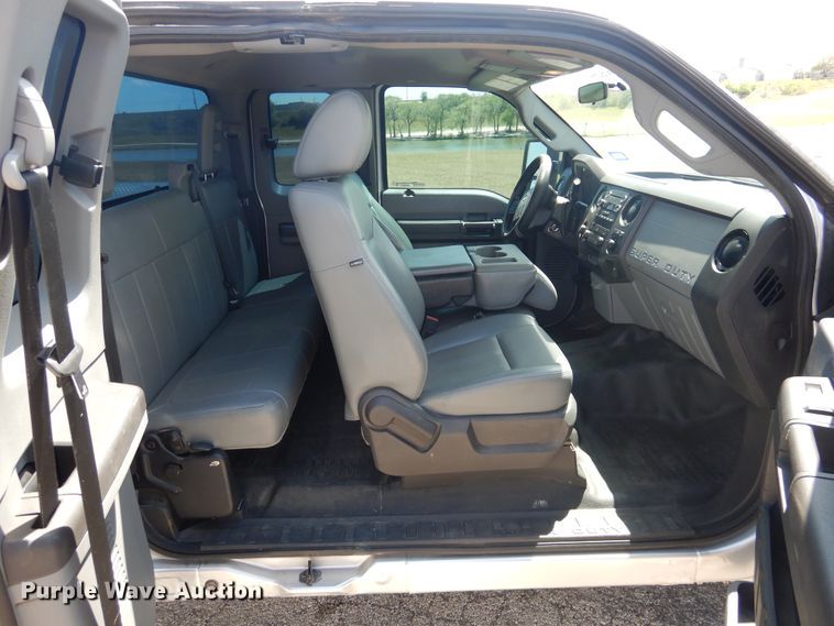 image for item GE9367 2012 Ford F250 Super Duty  SuperCab pickup truck