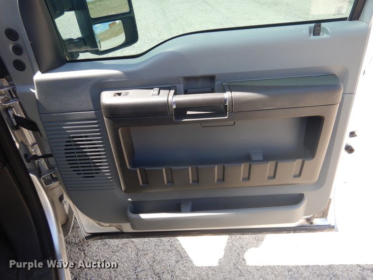 image for item GE9367 2012 Ford F250 Super Duty  SuperCab pickup truck