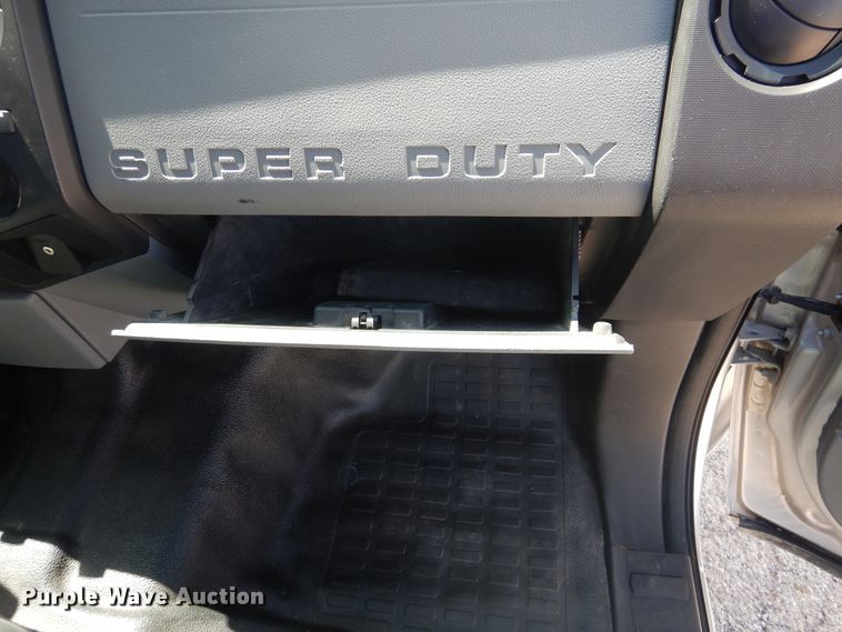 image for item GE9367 2012 Ford F250 Super Duty  SuperCab pickup truck