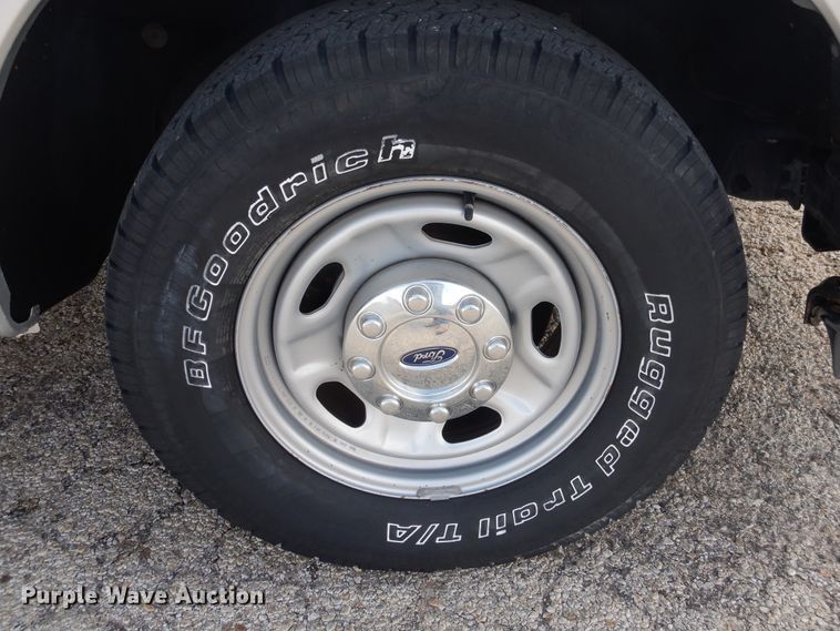 image for item GE9367 2012 Ford F250 Super Duty  SuperCab pickup truck