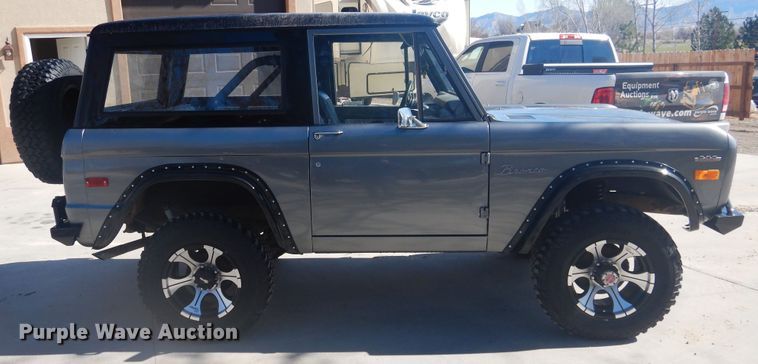 image for item GE9369 1971 Ford Bronco  SUV