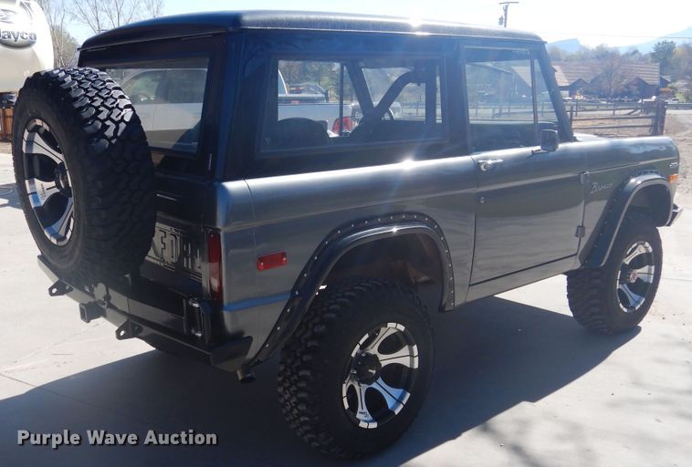 image for item GE9369 1971 Ford Bronco  SUV