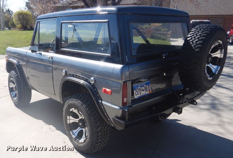 image for item GE9369 1971 Ford Bronco  SUV