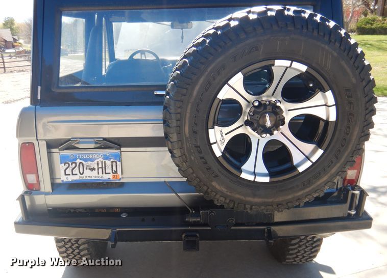 image for item GE9369 1971 Ford Bronco  SUV