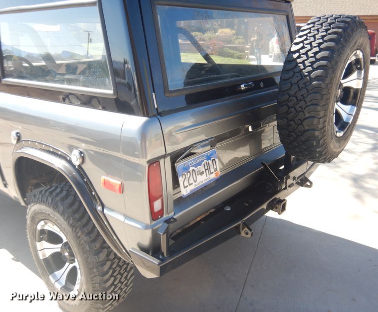 image for item GE9369 1971 Ford Bronco  SUV