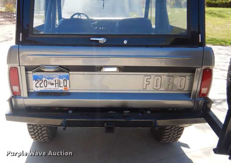 image for item GE9369 1971 Ford Bronco  SUV