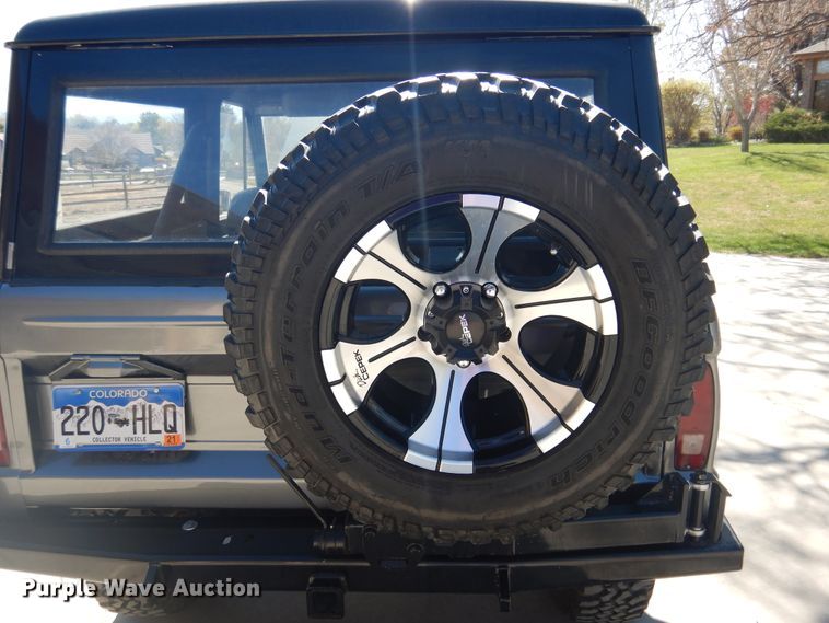 image for item GE9369 1971 Ford Bronco  SUV