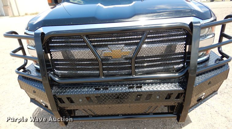image for item GE9379 2016 Chevrolet Silverado 3500HD  Crew Cab pickup truck