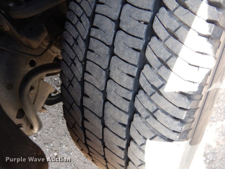 image for item GE9379 2016 Chevrolet Silverado 3500HD  Crew Cab pickup truck