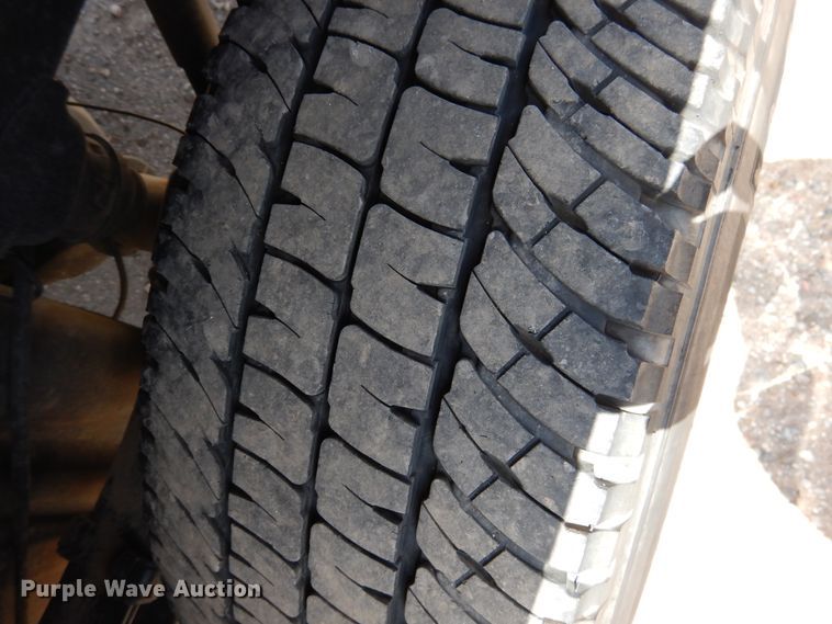 image for item GE9379 2016 Chevrolet Silverado 3500HD  Crew Cab pickup truck