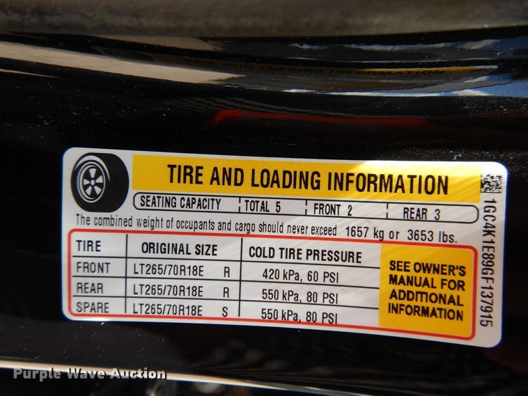 image for item GE9379 2016 Chevrolet Silverado 3500HD  Crew Cab pickup truck