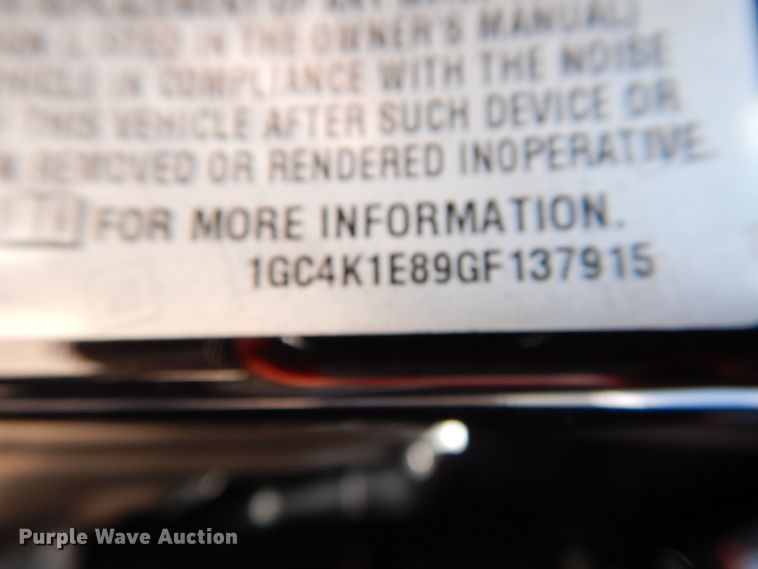 image for item GE9379 2016 Chevrolet Silverado 3500HD  Crew Cab pickup truck