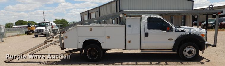 image for item GE9380 2011 Ford F550 Super Duty tow truck