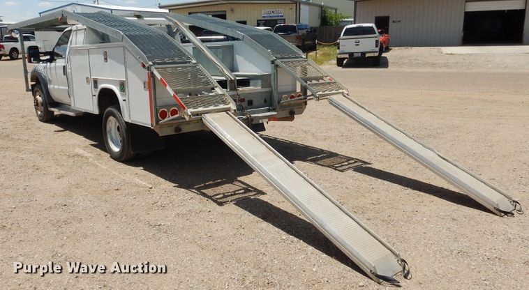 image for item GE9380 2011 Ford F550 Super Duty tow truck