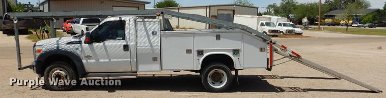 image for item GE9380 2011 Ford F550 Super Duty tow truck