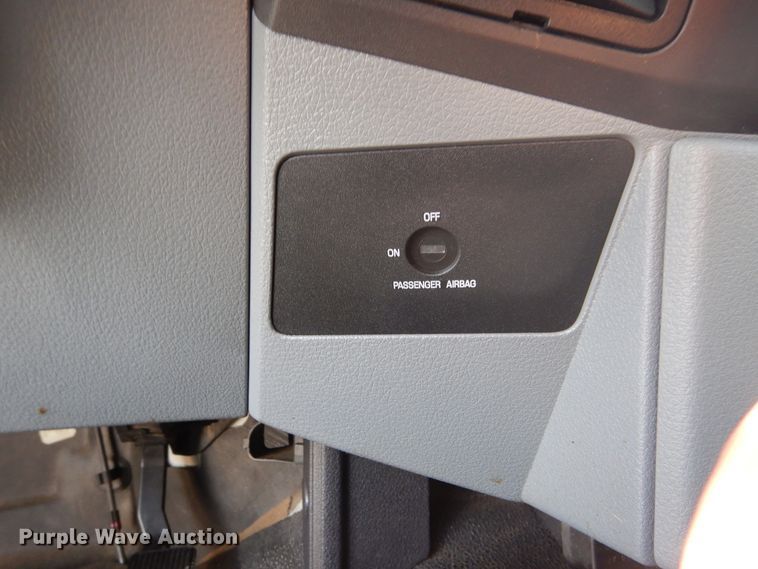 image for item GE9380 2011 Ford F550 Super Duty tow truck