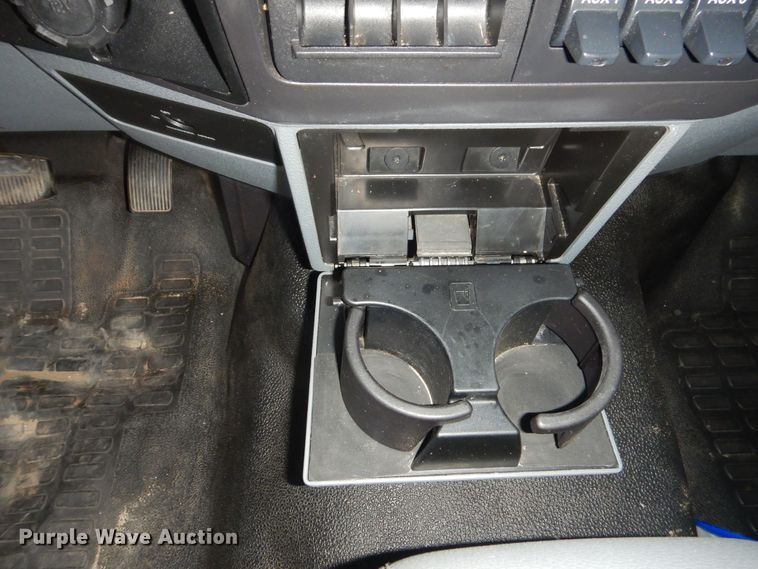 image for item GE9380 2011 Ford F550 Super Duty tow truck