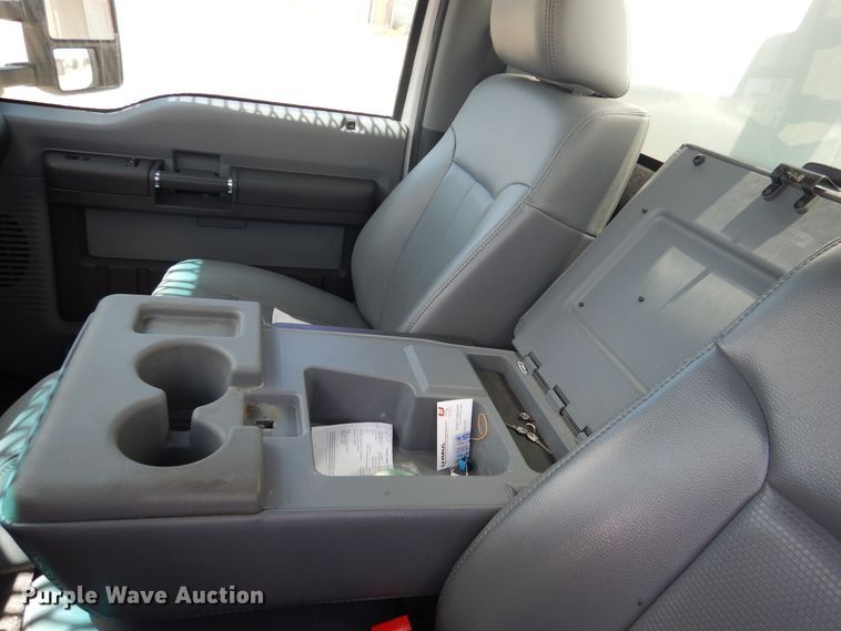 image for item GE9380 2011 Ford F550 Super Duty tow truck