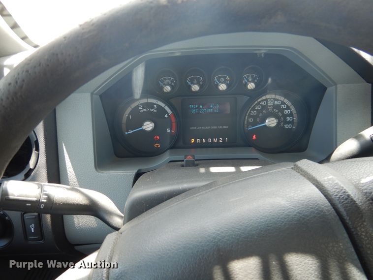 image for item GE9380 2011 Ford F550 Super Duty tow truck