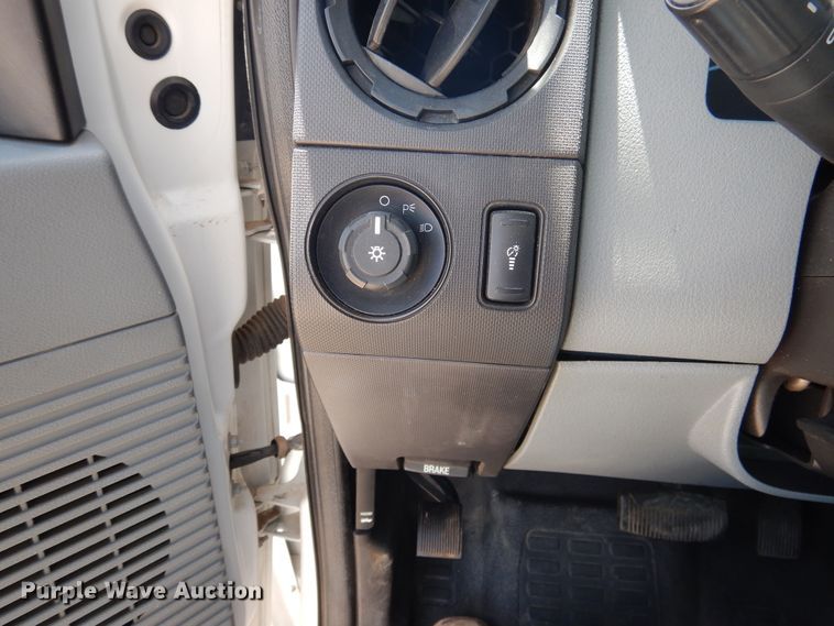 image for item GE9380 2011 Ford F550 Super Duty tow truck