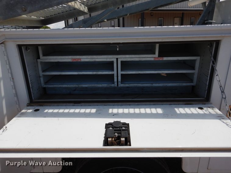 image for item GE9380 2011 Ford F550 Super Duty tow truck