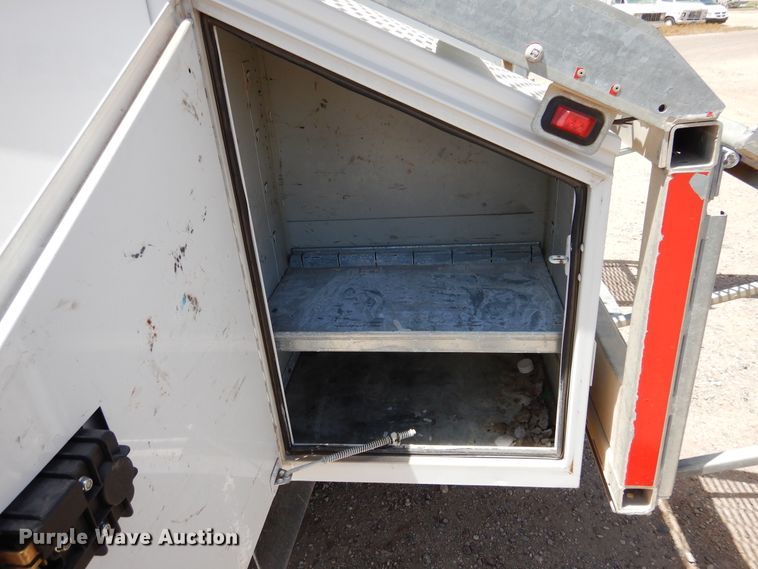 image for item GE9380 2011 Ford F550 Super Duty tow truck