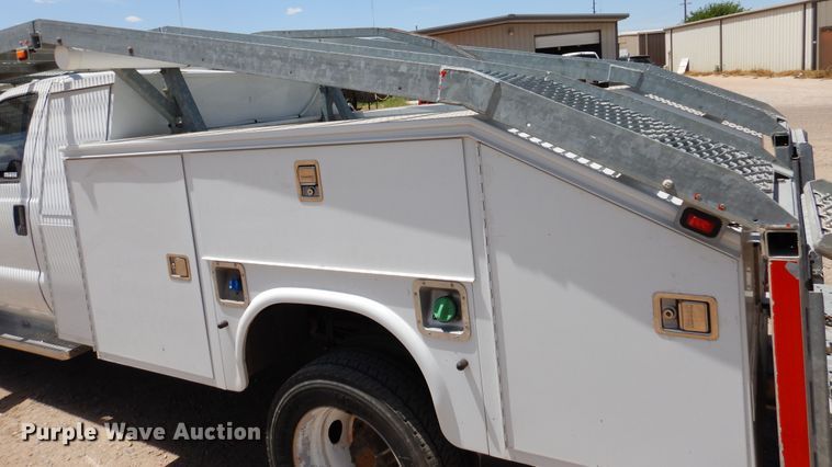 image for item GE9380 2011 Ford F550 Super Duty tow truck