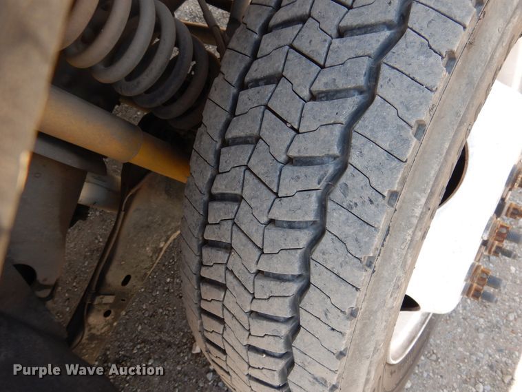 image for item GE9380 2011 Ford F550 Super Duty tow truck