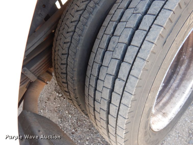 image for item GE9380 2011 Ford F550 Super Duty tow truck