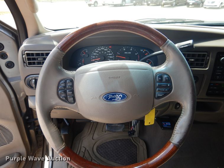 image for item GE9381 2003 Ford Excursion Limited  SUV